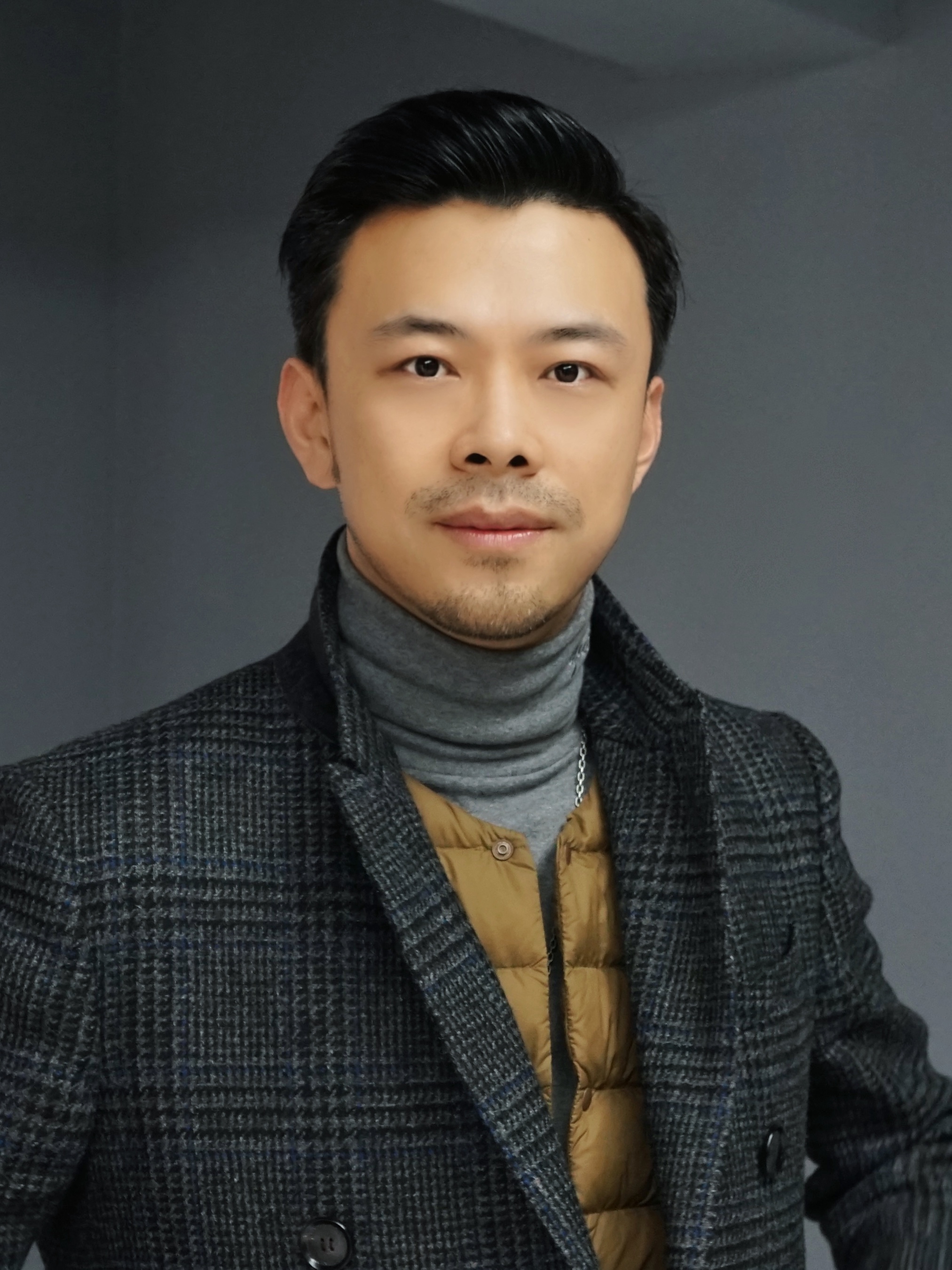 杨彦